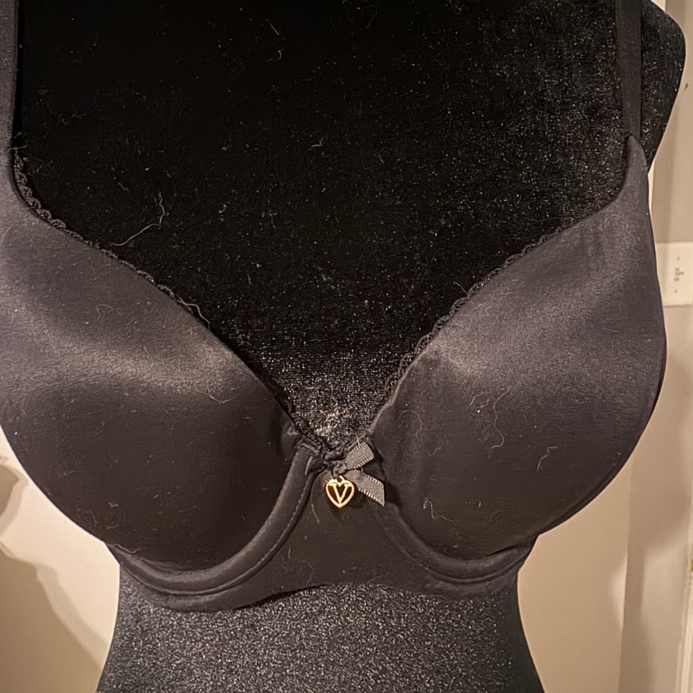 Victoria's Secret 3 Pack Heart Charm Bras with adjustable straps